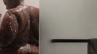 Dirty Ebony BBW Slut Gets Clean After Nasty Deep-throat-blowjob