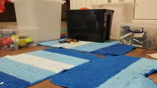 Sexy mom cleans the house naked.