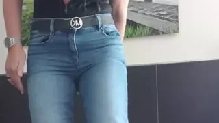 Julie has orgasm after a day dildo in the anus