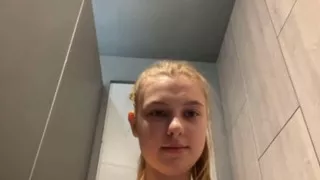 Crazy squirting and fucking in the gym