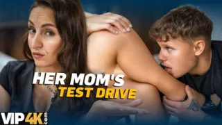 VIP4K. Her mommy's pussy is the best in the world