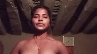Desi indian girl showing pussy