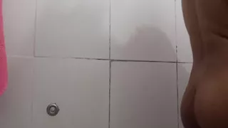 My hot and creamy bath made me cum with lust