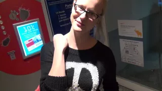 Beim Shoppen Public Gefickt