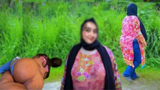 Indian Muslim Hot Girl From Outdoor Gets Fucked in Public Park Small Room With A Stranger When Her family looking for a hotel