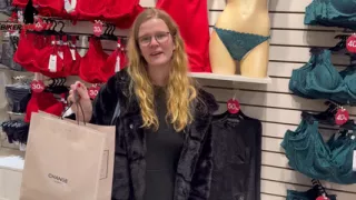 Shopping in Sexy! With dildo fucking!