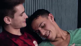 Heteroflexible - Twinks Trevor Harris & Des Irez's Study Sesh Turns Into Passionate Hard Fuck