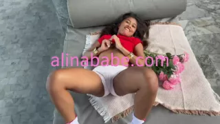 Big Ass Amateur Shakes Her Booty For You