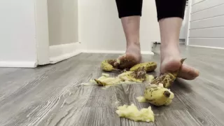 Banana Crush with Feet