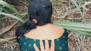 Sexy bhabhi ki chudai ganne ke khet mein aur bhabhi ke gand se khoon nikal Diya
