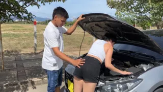 I find a cute girl with her car stranded, so I decide to help her in exchange for it she takes me to her apartment and lets me fuck her hard