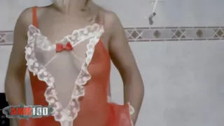 Azucena: Mature Woman Blonde Geting Nude