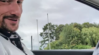 Small talk in the car ????