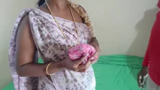 hot desi tamil aunty, fuck food delivery boy, semmaiya sappi okka ready aitaaa.