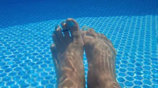 What my bare feet look like under water