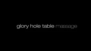 Massagetisch mit Glory Hole-Loch zum Pimmellutschen