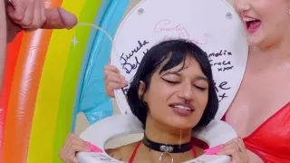 Candy Scott and Grace Lowdie squirt colours out of their assholes