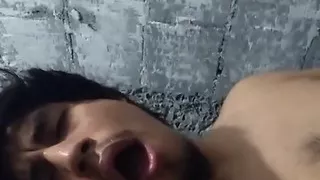 I Love Warming Myself with My Hand