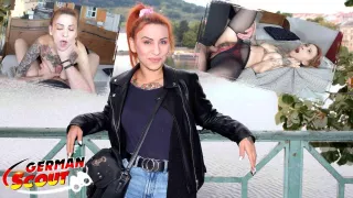 Rothaarige Deutsche in zerrissener Strumpfhose beim Casting gevögelt