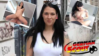 Sarah Simons die geile Deutsche wird vor der Kamera gepoppt