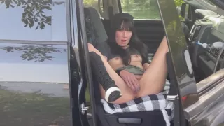 Verified Amateurs - Excite J`ai Demander A Un Passant De Me Filme Jouant Avec Ma Petite Chatte Dans Un Parc Public !!