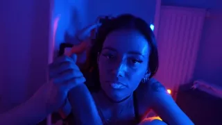 il me lime et éjacule sur mon joli cul