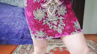 Sexy Sissy Slowly Moving Body To Seduce Everyone Watching