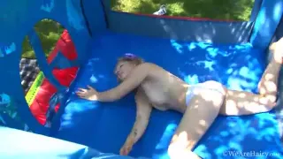 Rogue Rose gets uncensored in the moon bounce - WeAreHairy