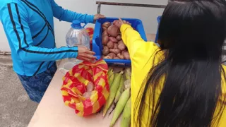 Horny woman fucks the vegetable man - homemade amateur