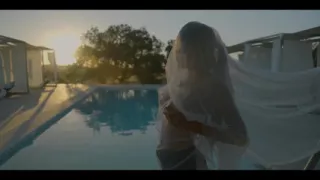 I Walk Along the Pool,