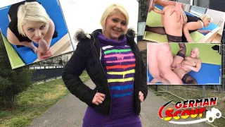 Blonde Mini Hotcore bläst beim deutschen Casting und lässt sich doggy ficke