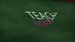 Lehrerin mit dicken Titten bumst Studentin