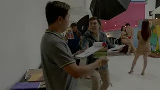 Asia Hottie treibt es mit Mann und Frau