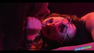 Junge devote Sklavin wird von ihrem Dominus Hardcore gefickt