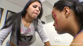 Spitting Girl - Swallow all my spit fucking bitch! - By Aline Cruel and Vaninha