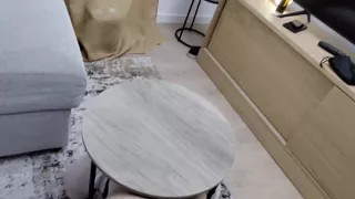 She Has an Iq of 180, but She Got Stuck on the Table