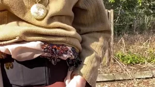 No.134 Tacky Pussy-exposing Walk