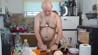 Seduced the maid and came on her face