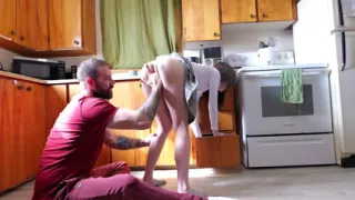 Stepdaughter gets STUCK, Stepdad helps (WARNING - Massive SQUIRTS)