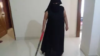 35 Year Old Indian Muslim Neighbor Stepaunty Fucked While Sweeping the House