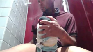 4 am College black guy cums in locker room