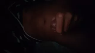 Squirting the trunk at night in the room ????