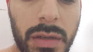 The best face fuck is when I put my favorite yellow t-shirt