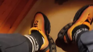 Dirtyjunkbro Doesn't Want to Go to the Toilet. Better on the Sports Shoes