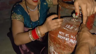 Calender de do calender wale bhaiya badale me chut de dungi