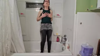 How Many Times Can You Cum and Pee in 5 Mins?