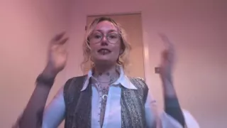 Sexy Realtor Desperate to Make the Sale