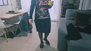 I Had to Choose Between Working or Using a Dildo on My Mature MILF Pussy