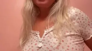 I Found This Little Dance in the Bathroom Video