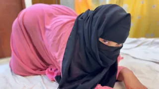 I'm Alone 18 Year Old Teen Hijab & Niqab Hot Girl I Have Big Booty & Wet Pussy Do You Want Fuck Me?